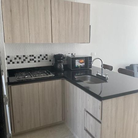 Appartement Apartaestudio Amoblado Con Excelente Ubicacion à Pereira Extérieur photo