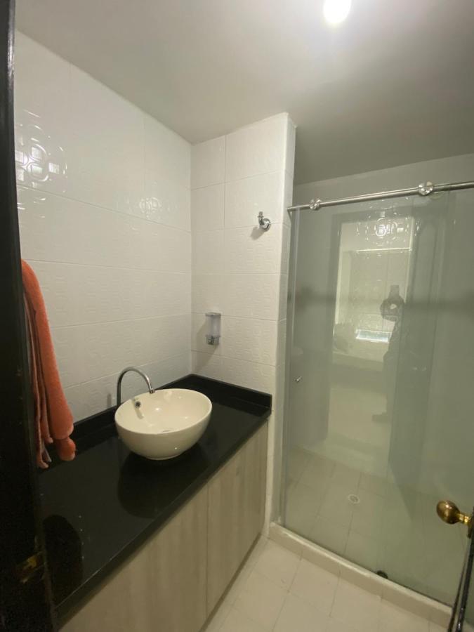 Appartement Apartaestudio Amoblado Con Excelente Ubicacion à Pereira Extérieur photo